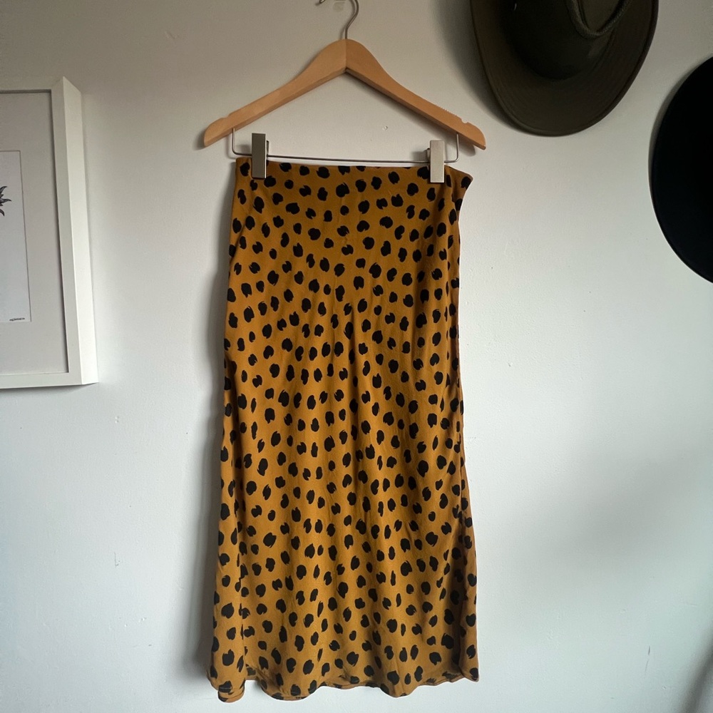 Madewell midi skirt size 4 with elastic waist
